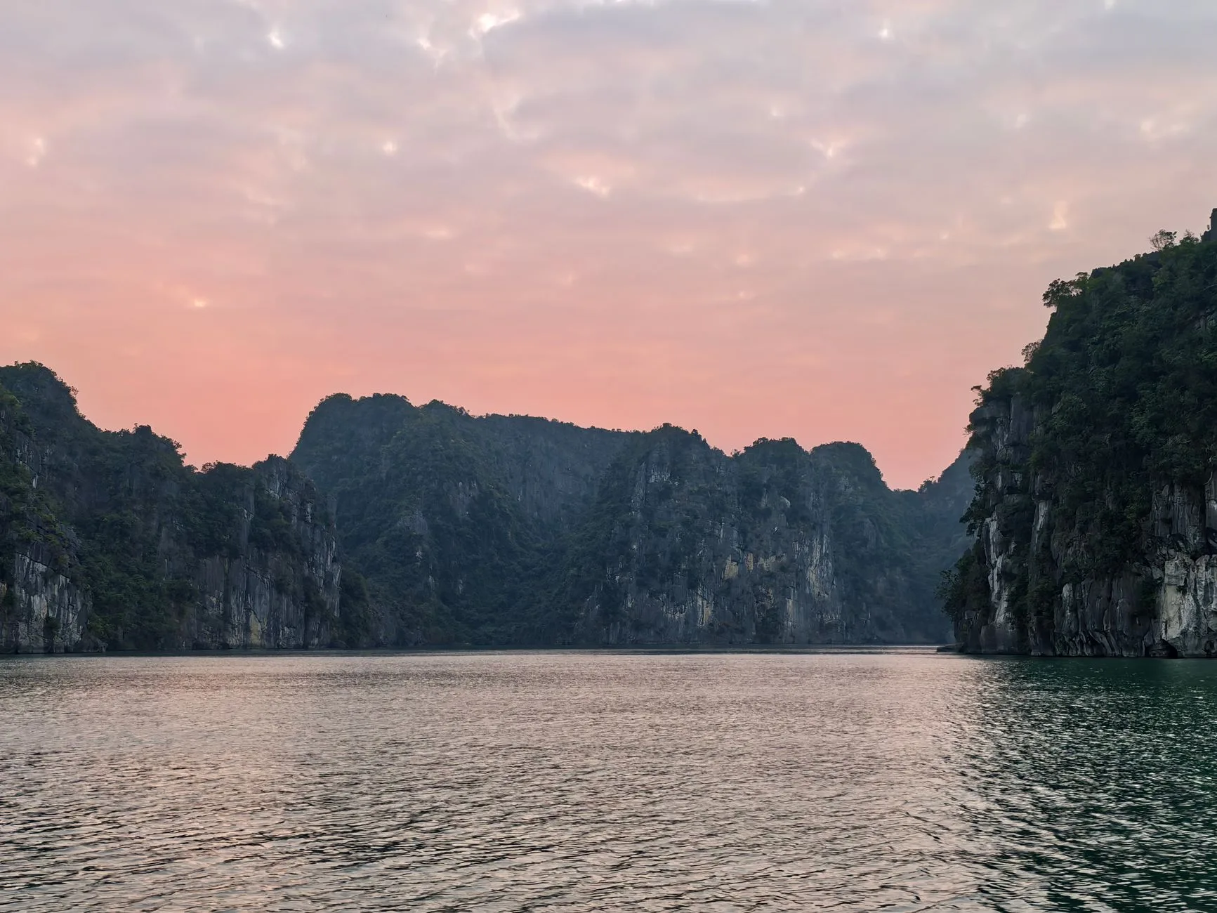 Jours 6 et 7 : la baie d'Halong ou la baie de Lan Ha